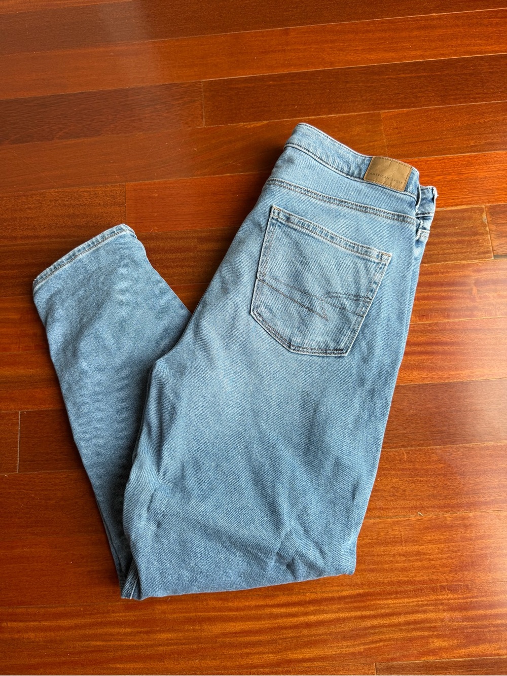 American Eagle Outfitters Light Blue Relaxed Women’s Jeans